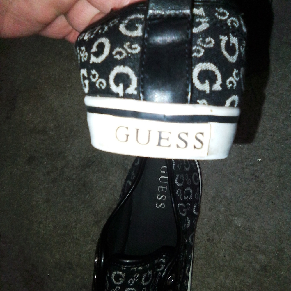 G By Guess Black and Gray Sneakers - Picture 4 of 5